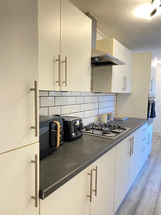 3 Bed Anfield House Close To Lfc Villa Liverpool Eksteriør bilde